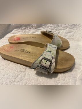 Women's White berkemann size 7 / 5 Floral Buckle Slide wooden exercise Sandals